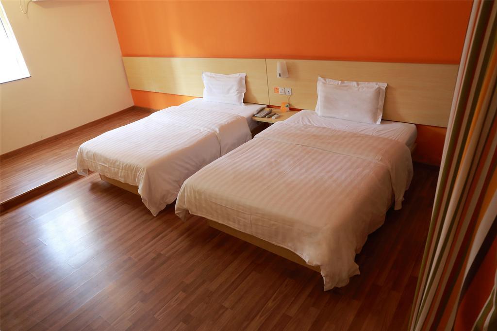 7Days Inn Guiyang Posts And Telecommunications Building Luaran gambar